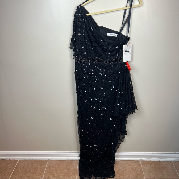 New Mac Duggal Black One Shoulder Gown, Size 12 - Picture 3 of 7